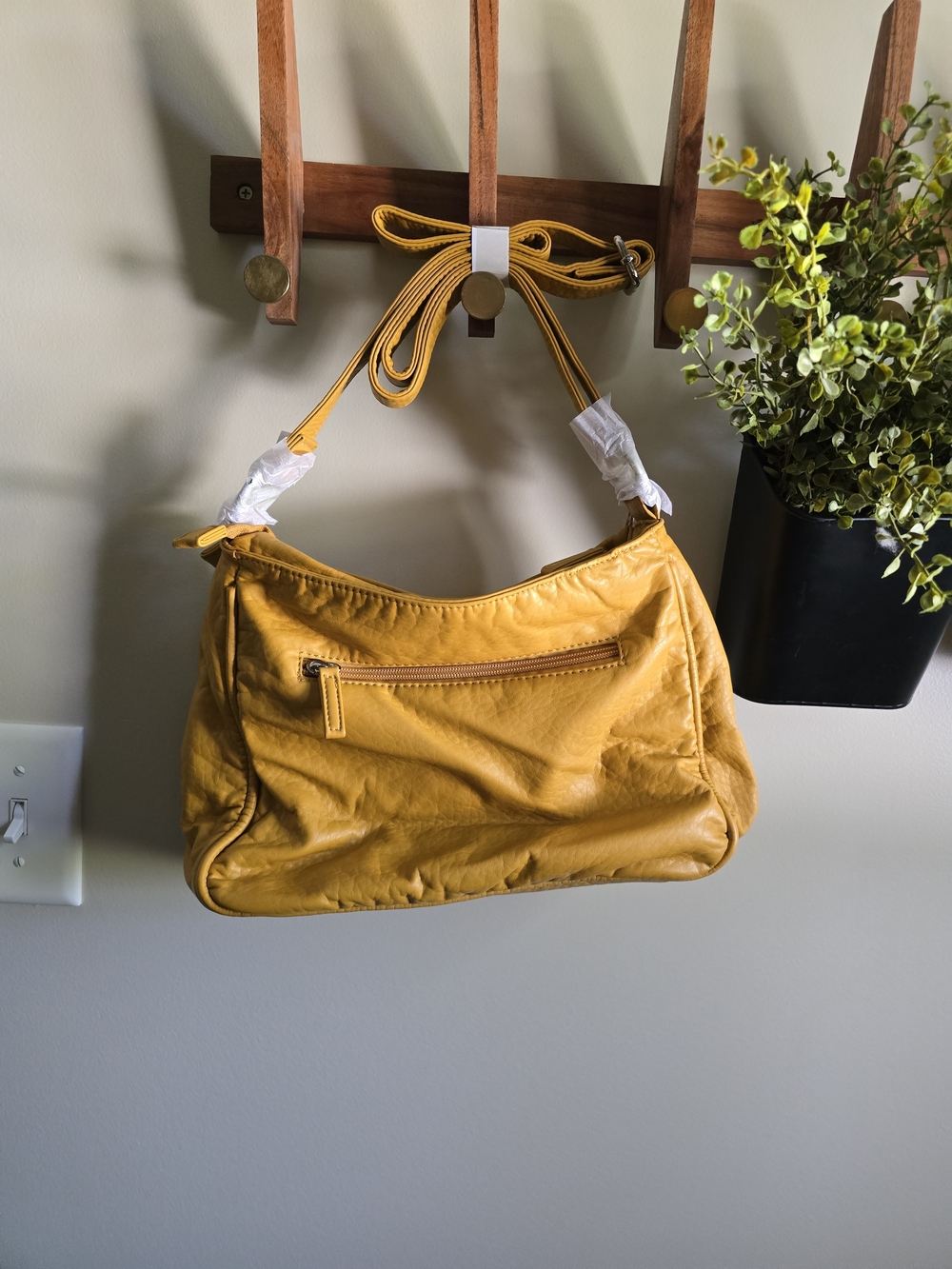 🔥 NWT Ampere Creations Bundle Women’s Yellow and Red Crossbody Shoulder Bags - Picture 7 of 8
